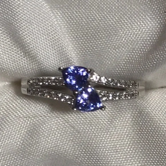 Trillion cut Genuine Tanzanite with Zircons Sz 6, 7, 8 - Picture 1 of 5